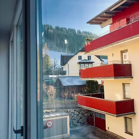 In/ Out Planai Augasse B8 *